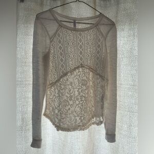 Xhilaration Cream Lace Long Sleeve Blouse